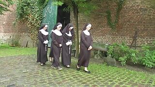 Монахини обители - настоящие шлюшки