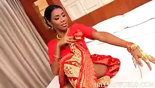 Ladyboy Xxx Video With Saree - Indian Shemale Saree: Shemale Results 2024 | xHamster