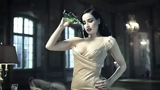 Голая Дита Фон Тиз (Dita Von Teese) во всей красе на секс фотках и видео