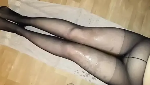 Peeing Through Pantyhose