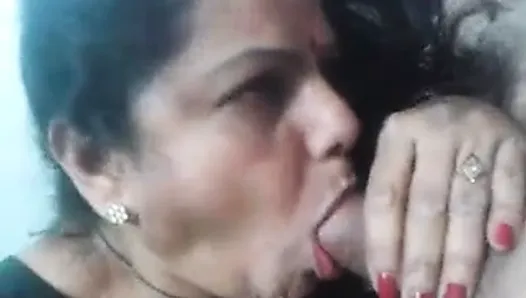Gujrati Lodo - Mature Gujarati woman hot blowjob and taking facial cumshot | xHamster